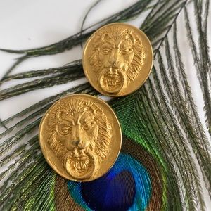💕FABULOUS VINTAGE LION Round Earrings